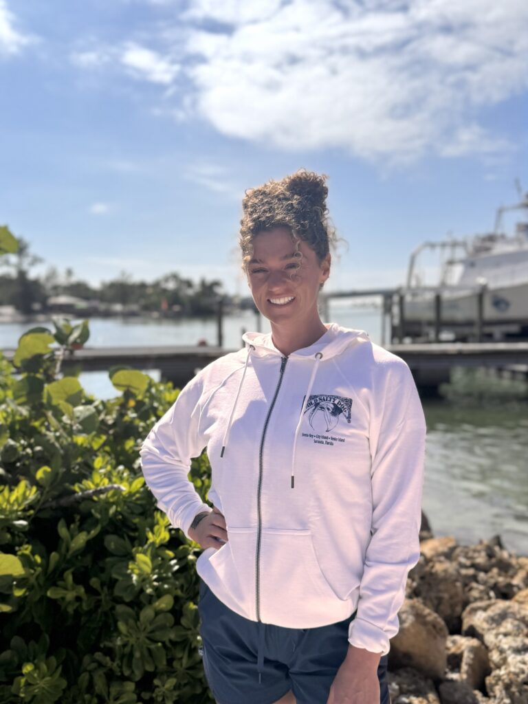 ZIP-FRONT SWEATSHIRT W/HOOD